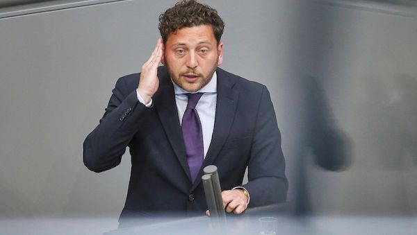 Grünen-Chef kritisiert Attestpflicht als "Quatsch"