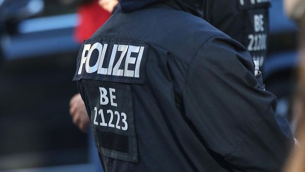 Verkehrsunfall mit BVG-Bus in Berlin-Lankwitz