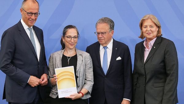Frei fordert Umsetzung der kompletten Rentenreform