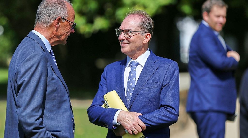 Dobrindt warnt Koalition vor Personaldebatten