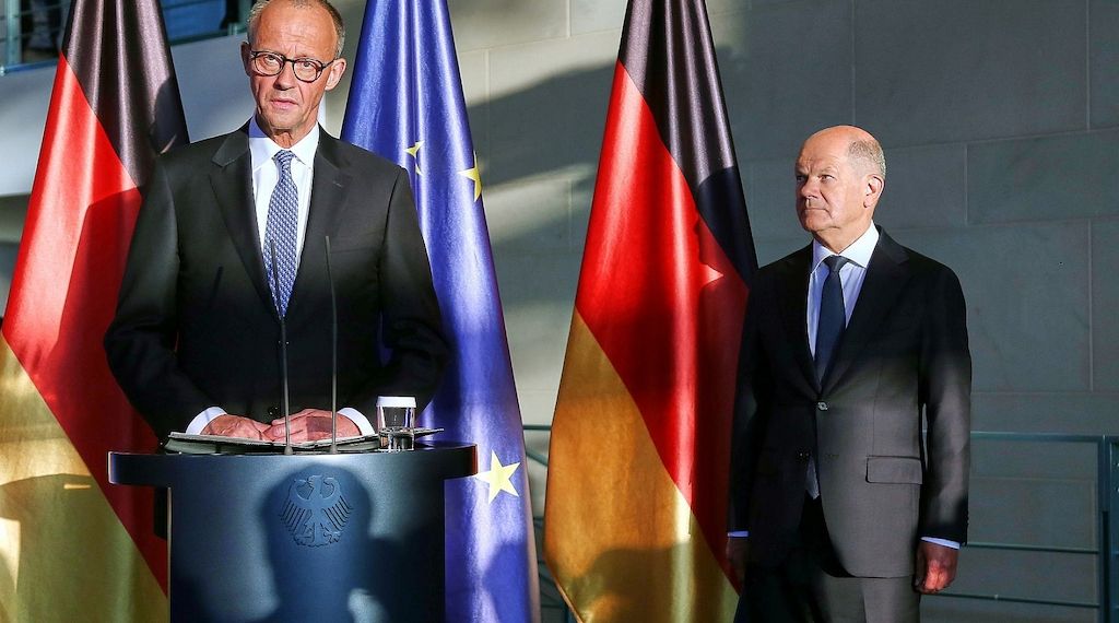 Umfrage: Mehrheit sieht Merz als schlechteren Kanzler als Scholz