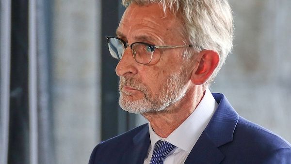 Schuster nennt Anschlagsversuch in Leipzig "Staatsterrorismus"