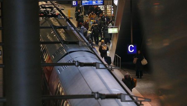 Zwei Männer nach Diebstahl im Berliner Hauptbahnhof festgenommen