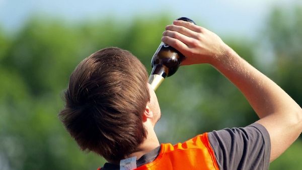 Weniger junge Menschen trinken Alkohol