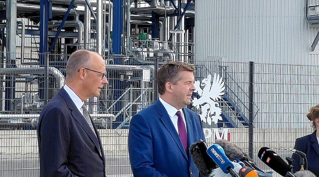 Merz warnt bei "Wahlkampftermin" in Sachsen-Anhalt vor AfD-Wahl