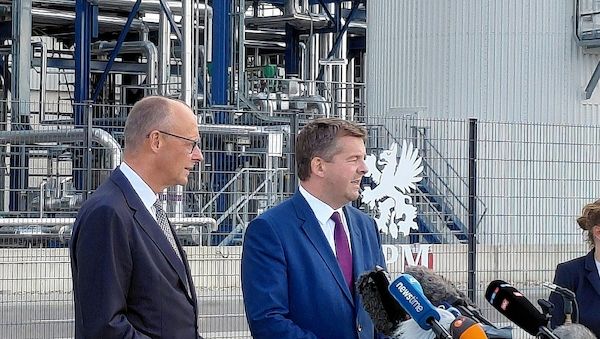 Merz warnt bei "Wahlkampftermin" in Sachsen-Anhalt vor AfD-Wahl