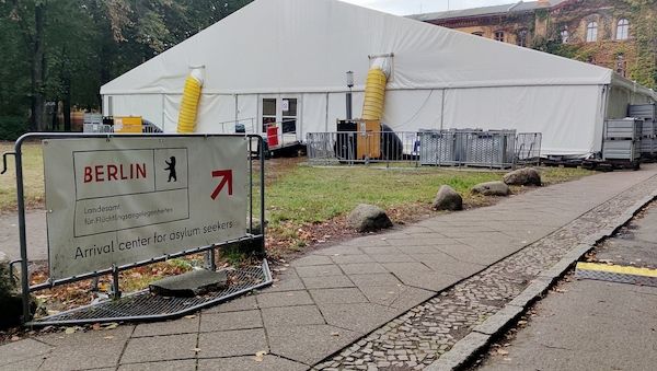 Zahl der Flüchtlinge in Deutschland sinkt leicht