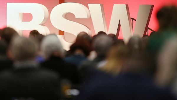 Thüringen: Zehn BSW-Abgeordnete verlassen zunächst nur Partei