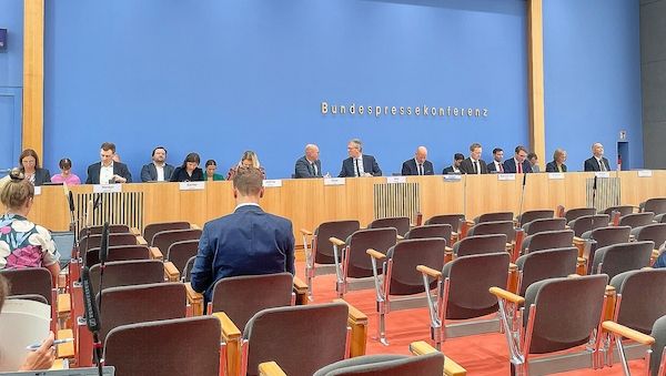 Regierung: "Kein Reaktionsbedarf" auf Goethe-Institut-Schließung