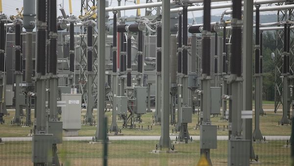 Angriffe auf Umspannwerke: NRW-Energieministerin kritisiert Regierung
