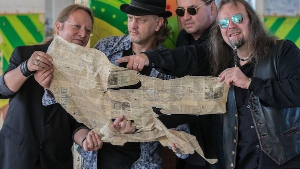 Traditioneller&nbsp;Vogel-Scheuchenmarkt mit&nbsp;offenen Höfen startet in Altlandsberg mit der Band&nbsp;Ossternhagen