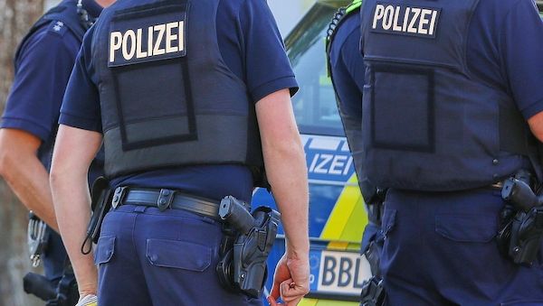 Nach Sabotage an Umspannwerken: Polizei sucht 48-Jährigen mit Foto