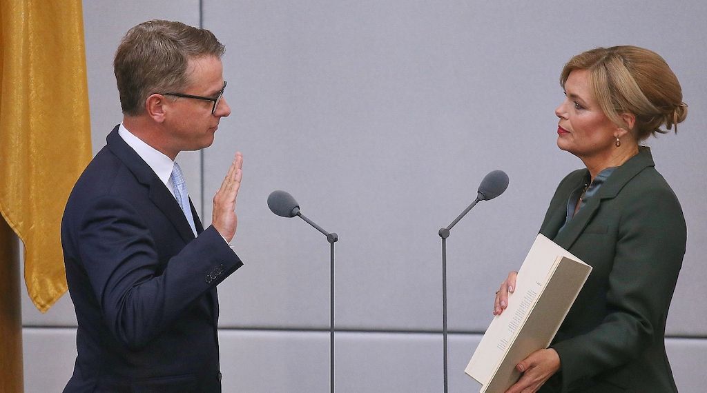 Bilger und Linnemann als Minister vereidigt