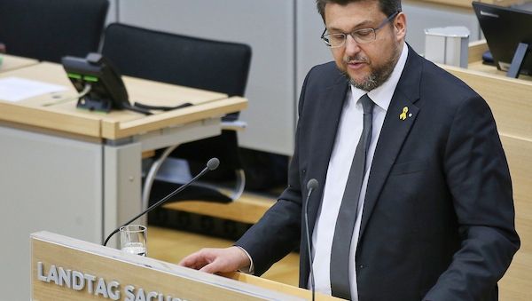 Sachsen-Anhalt: CDU-Politiker rudert nach Enthaltungs-Aussage zurück
