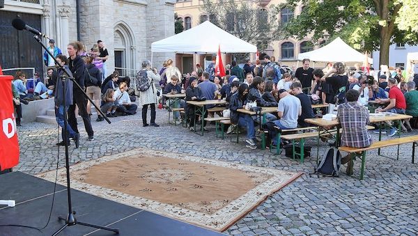 Sachsen-Anhalt: Linke lehnt Gespräche mit der AfD offiziell ab