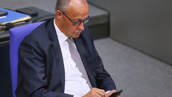 Merz sagt Telefonat mit Trump ab