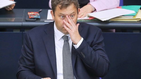 Klingbeil will Finanzwissen der Bürger verbessern