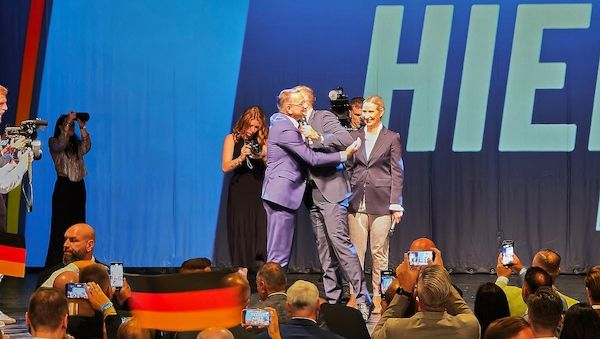 Polizeigewerkschaften für Schutz sensibler Daten bei AfD-Regierung