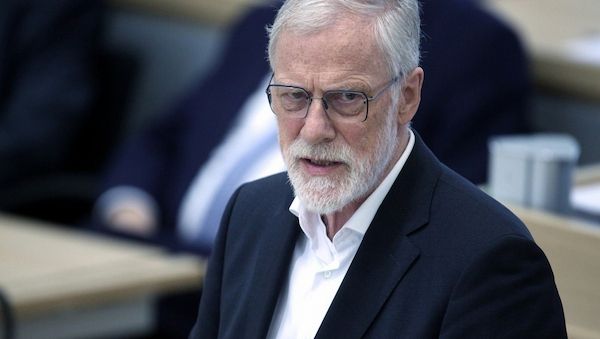 Robra lehnt Informationssperre für Sachsen-Anhalt ab