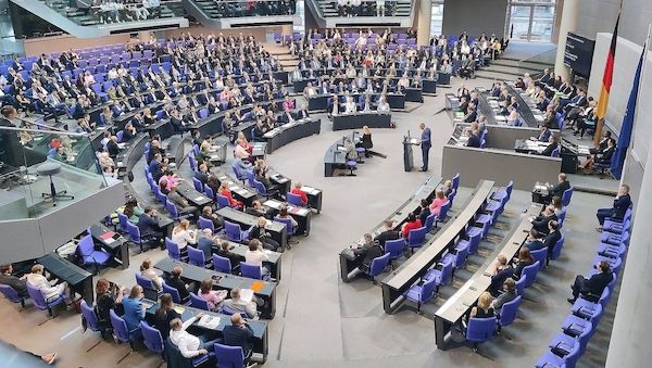 Bericht: Rund 20 Unions-Abgeordnete gegen Steuerpläne