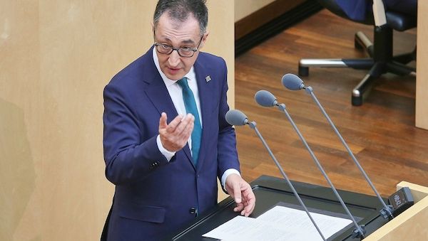 Özdemir fordert Politik der "Disruption"