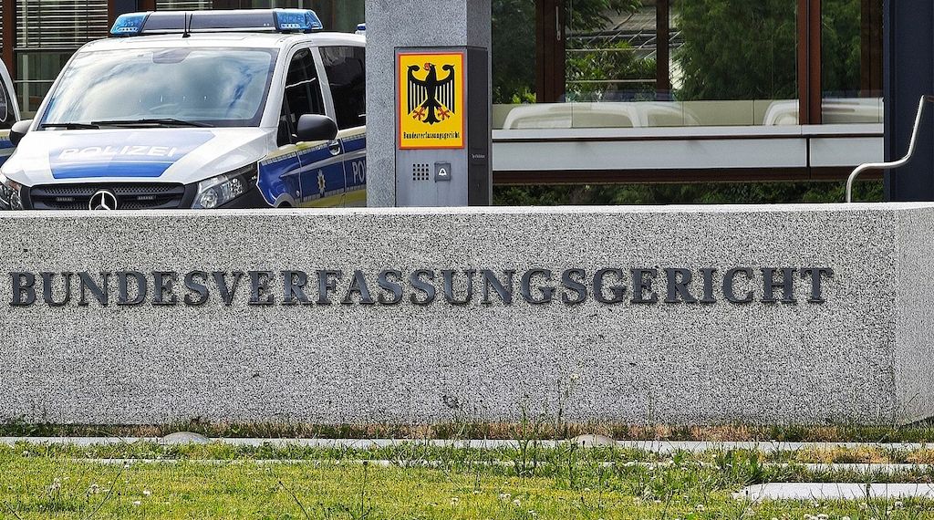 Volker Beck legt Verfassungsbeschwerde in Mordprozess ein