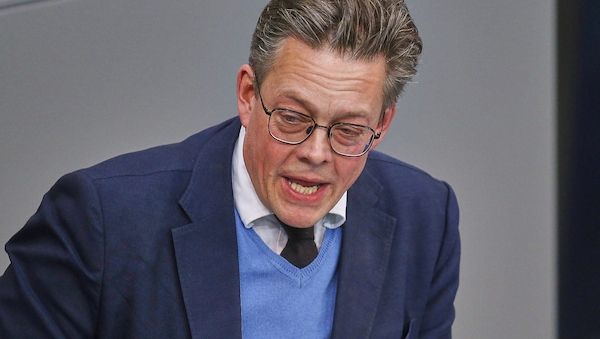 Von Notz fordert Moratorium für neue KI-Anwendungen