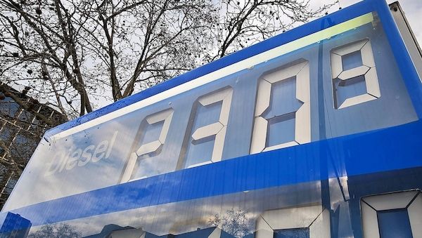 Berliner Linke plant Bundesratsinitiative für Spritpreisdeckel
