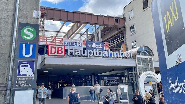 Grüne gegen Ticketschranken an Bahnhöfen