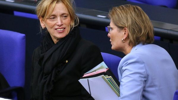 Prien und Hubig unterstützen EU-Pläne für Social-Media-Altersgrenze
