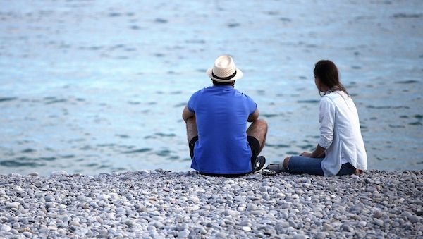 Lohnabstand zwischen vollbeschäftigten Frauen und Männern in NRW leicht verringert