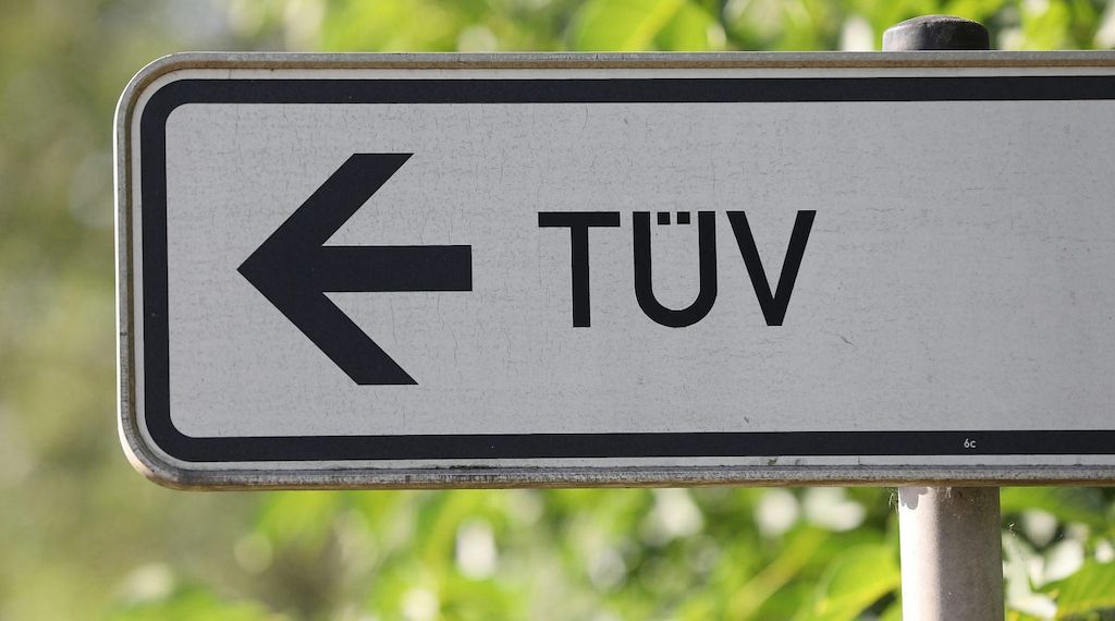 TÜV will Pflichtprüfung für KI-Sprachmodelle