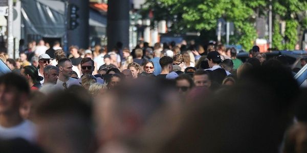 Forsa: 79 Prozent sorgen sich um Zukunft der Demokratie