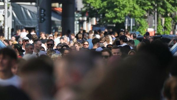 Forsa: 79 Prozent sorgen sich um Zukunft der Demokratie