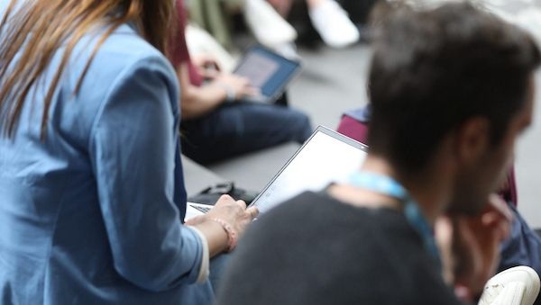 Erzeugerpreise für Dienstleistungen ziehen deutlich an