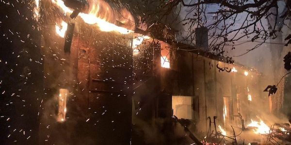 Einfamilienhaus in Dortmund-Wickede in Vollbrand