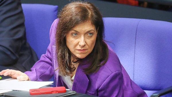 Reiche knüpft Einführung von Spritpreisdeckel an Bedingungen