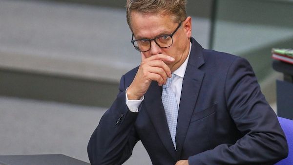 Linnemann will Info-Pflicht der Krankenkassen wieder einführen