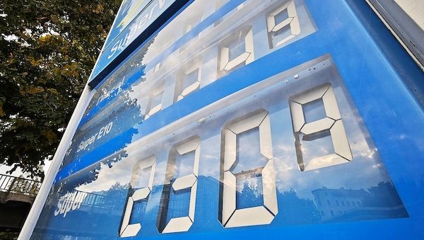 BSW-Fraktion Brandenburg kritisiert 17-Cent-Tankrabatt in Potsdam als schlechten Witz