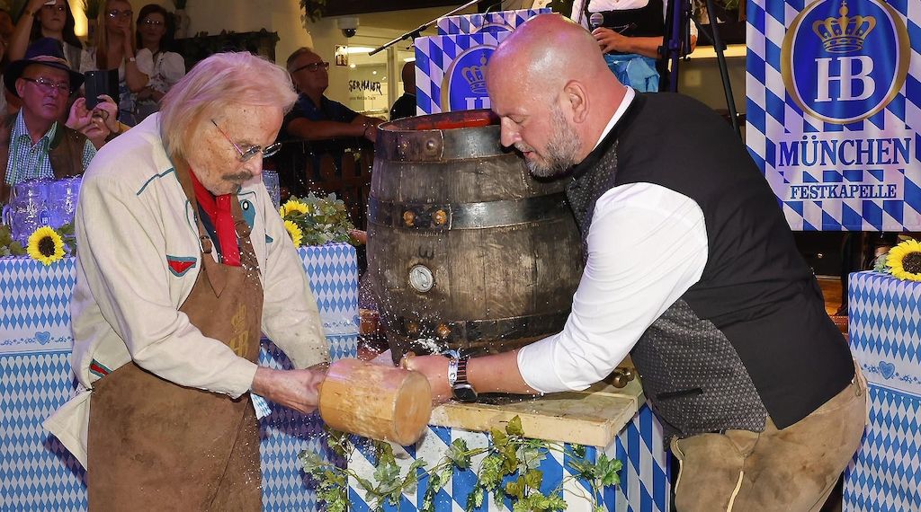 Frank Zander eröffnete Berliner-Oktoberfest im Hofbräu Wirtshaus Berlin