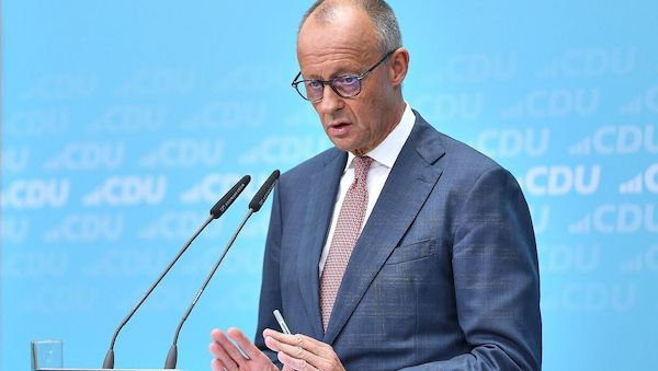 Sprecher: Merz stellt Krankenversicherungssystem nicht infrage
