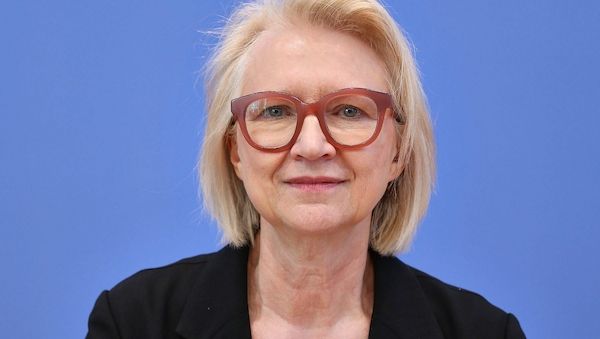 Schnitzer lobt Festhalten von Merz an Reformkurs