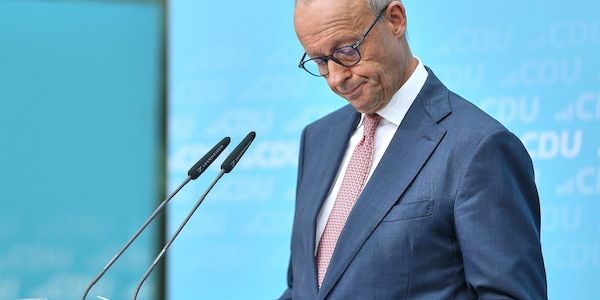 Forsa: Union verharrt auf Rekordtief