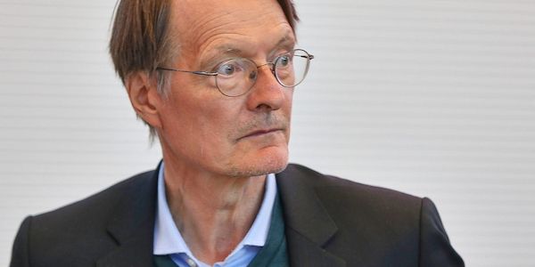 Lauterbach stellt sich hinter Merz