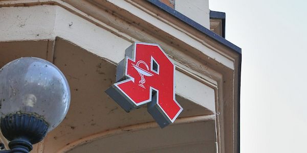 DM-Chef für Lockerung der Apothekenpflicht