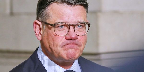 Rhein lehnt Steuererhöhungen der Bundesregierung ab