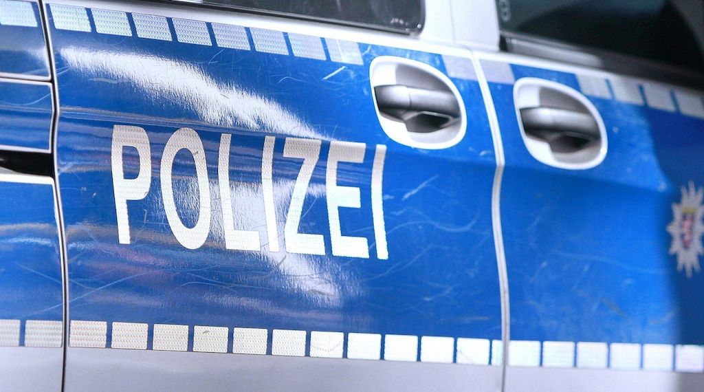 Jugendlicher mit Schussverletzungen in Berlin-Steglitz im Krankenhaus