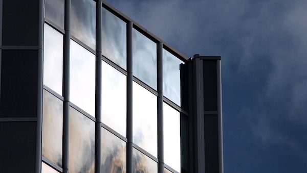 Randstad- und Ifo-Umfrage: Firmen planen mehr befristete Verträge