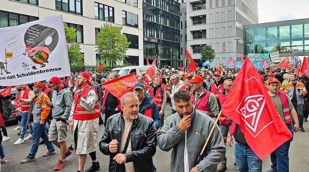 IG Metall will Politikwende gegen Sozialabbau