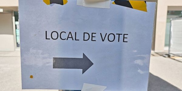 Schweiz: Klare Mehrheit gegen striktere Neutralität